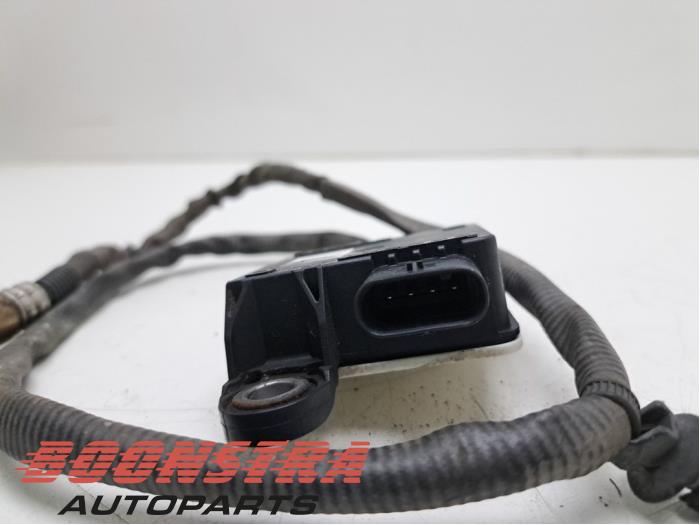 Nox Sensor van een Ford Transit 2.0 TDCi 16V Eco Blue 170 4x4 2021
