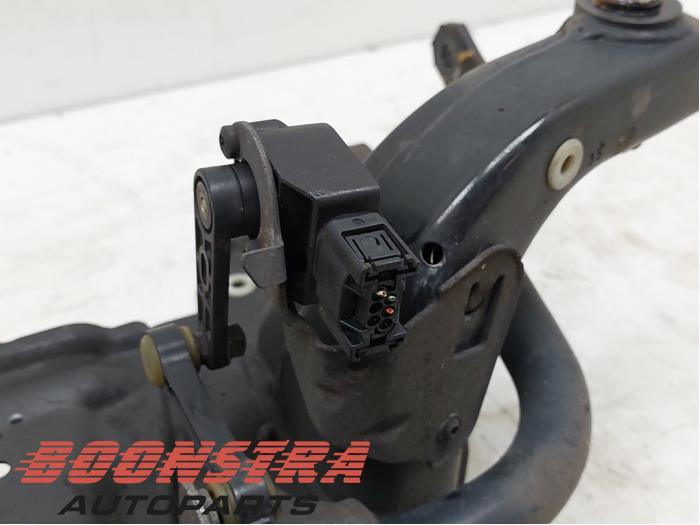 Underram från en Mercedes-Benz A (W176) 1.5 A-180 CDI, A-180d 16V 2013