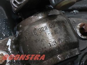 Underram från en Mercedes-Benz A (W176) 1.5 A-180 CDI, A-180d 16V 2013