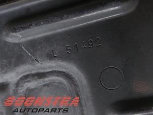 Underram från en Mercedes-Benz A (W176) 1.5 A-180 CDI, A-180d 16V 2013
