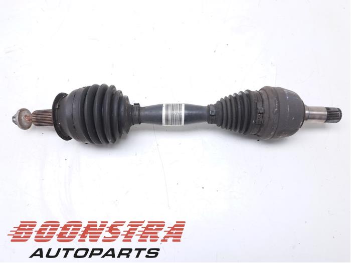 Begagnade Drivaxel, vänster fram Mercedes A (W176) 1.5 A-180 CDI, A-180d 16V Pris € 49,95 Marginaltabell erbjuds av Boonstra Autoparts