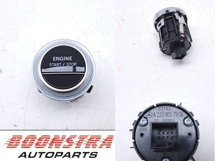 Używane Przelacznik Start/Stop Mercedes C (W206) C-300 e 2.0 Turbo Cena € 24,95 Procedura marży oferowane przez Boonstra Autoparts
