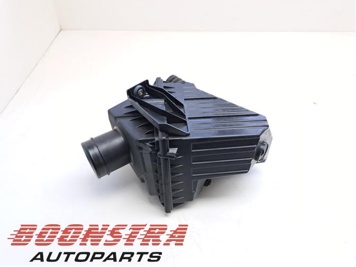 Begagnade Luftfilterhus Landrover Discovery Sport (LC) 1.5 P300e 12V AWD Pris € 159,95 Marginaltabell erbjuds av Boonstra Autoparts