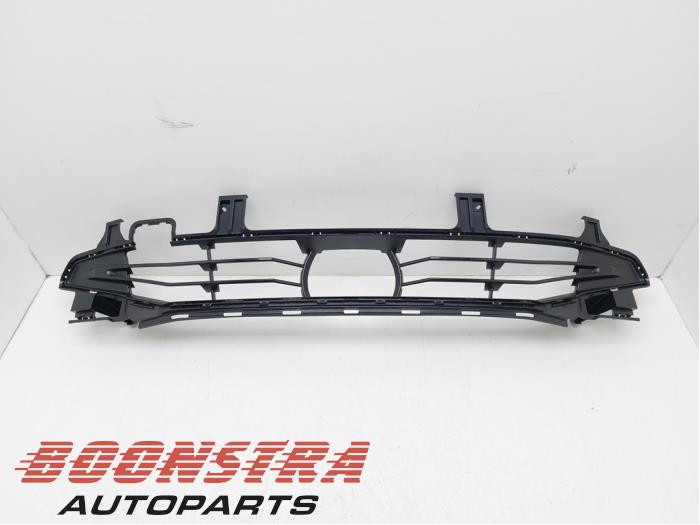 Nowe Grill BMW iX3 80 kWh Cena € 179,95 Z VAT oferowane przez Boonstra Autoparts