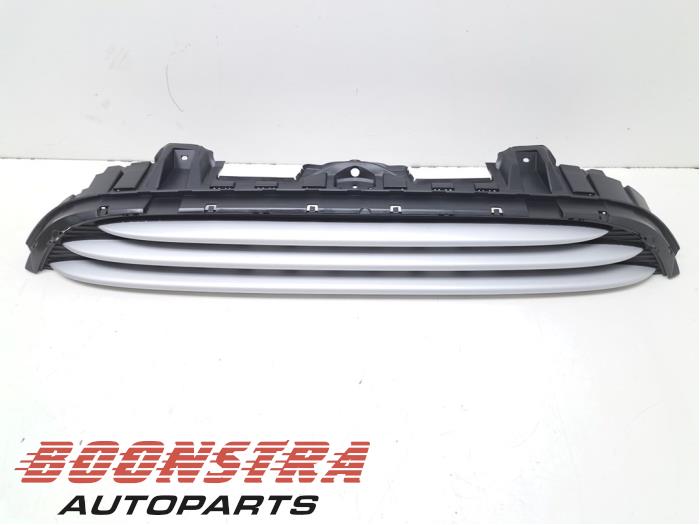Nowe Grill Mini Mini (F56) 1.2 12V One, One First Cena € 119,95 Z VAT oferowane przez Boonstra Autoparts