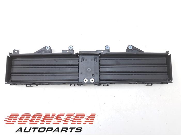 Nya Lufttratt BMW 1 serie (F40) 116d 1.5 12V TwinPower Pris € 99,95 Inklusive moms erbjuds av Boonstra Autoparts