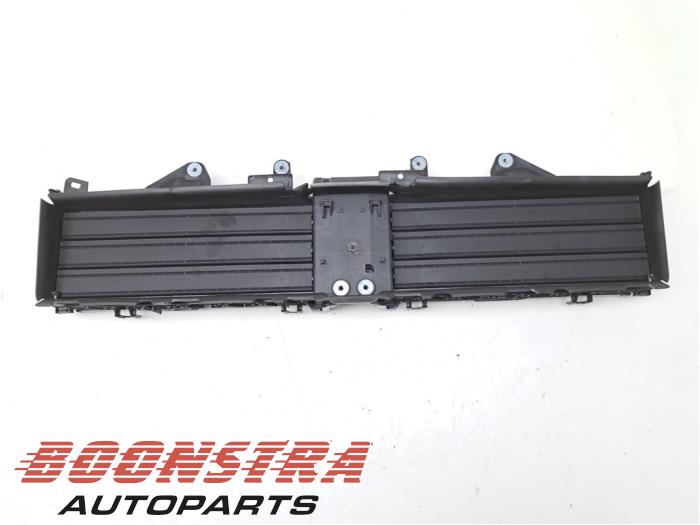 Nya Lufttratt BMW 1 serie (F40) 116d 1.5 12V TwinPower Pris € 99,95 Inklusive moms erbjuds av Boonstra Autoparts