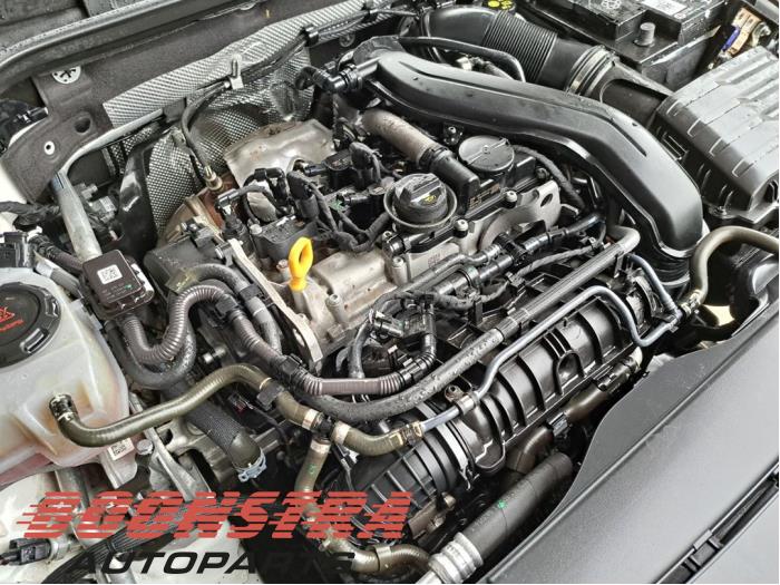 Motor van een Skoda Octavia (NXAA) 1.5 TSI e-TEC 16V 2024