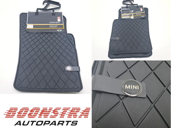 Neue Matten Set Mini Mini Convertible (F57) 1.2 12V One Preis € 60,44 Mit Mehrwertsteuer angeboten von Boonstra Autoparts