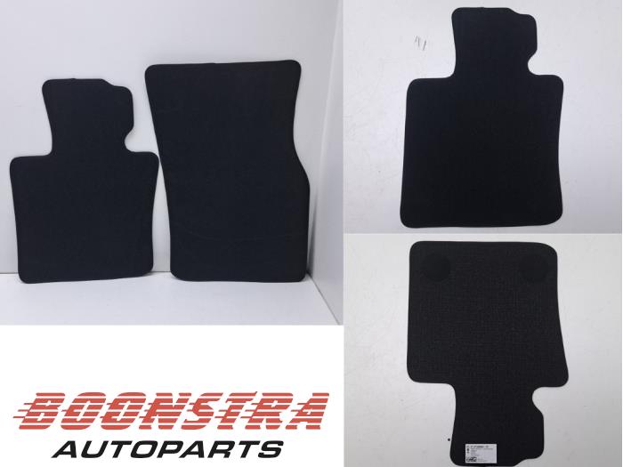 Neue Matten Set Mini Mini (F56) 1.5 12V Cooper Preis € 48,34 Mit Mehrwertsteuer angeboten von Boonstra Autoparts