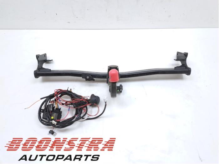 Top upper radiator support slam panel