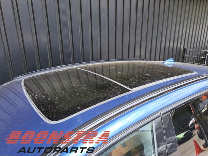 Używane Dach panoramiczny BMW iX3 80 kWh Cena € 1.295,00 Procedura marży oferowane przez Boonstra Autoparts
