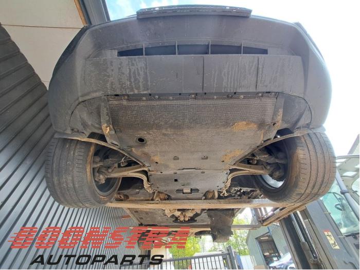 Usados Subchasis Porsche Cayenne III (9YA) 3.0 V6 24V Turbo E-Hybrid Precio € 495,00 Norma de margen ofrecido por Boonstra Autoparts