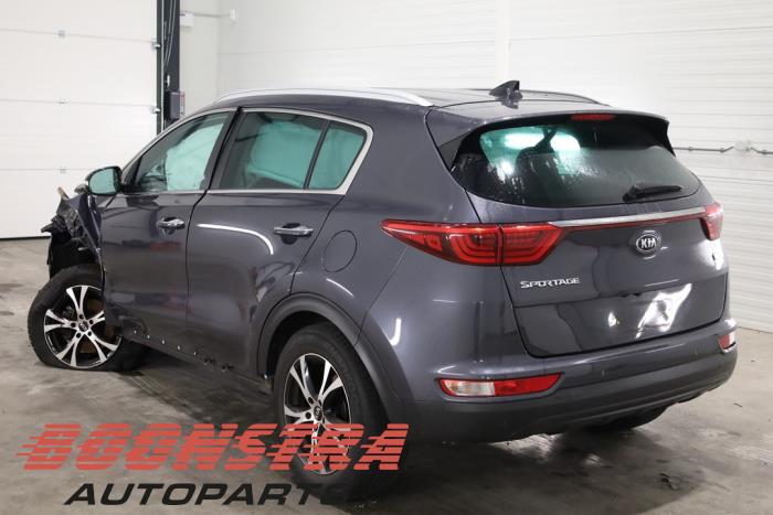 Używane Tylna klapa Kia Sportage (QL) 1.6 GDI 16V 4x2 Cena € 295,00 Procedura marży oferowane przez Boonstra Autoparts