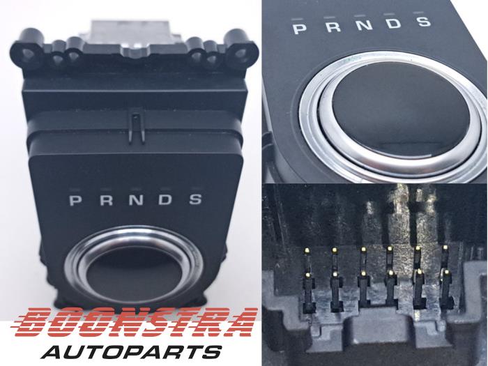 Begagnade Växelspak Jaguar XE 2.0d 180 16V Pris € 241,95 Marginaltabell erbjuds av Boonstra Autoparts