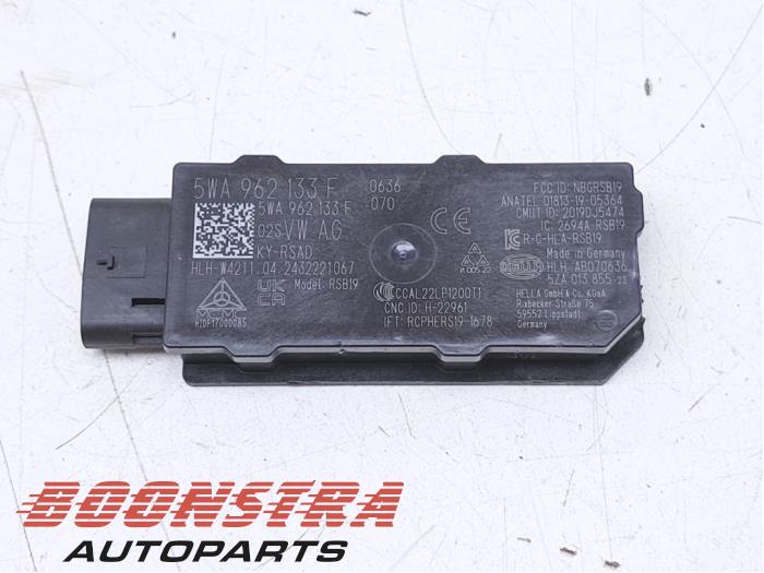 Używane Keyless Entry-Antena Skoda Octavia Combi (NXAC) 1.0 TSI e-TEC 12V Cena € 24,95 Procedura marży oferowane przez Boonstra Autoparts