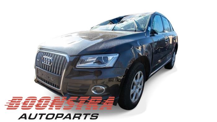 Używane Reflektor lewy Audi Q5 (8RB) 3.0 TDI V6 24V Clean Diesel Quattro Cena € 495,00 Procedura marży oferowane przez Boonstra Autoparts