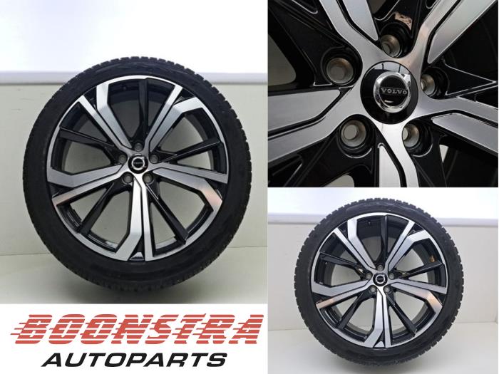 Begagnade Hjul + vinterdäck Volvo XC60 II (UZ) 2.0 T8 16V Recharge, Twin Engine AWD Pris € 264,95 Marginaltabell erbjuds av Boonstra Autoparts