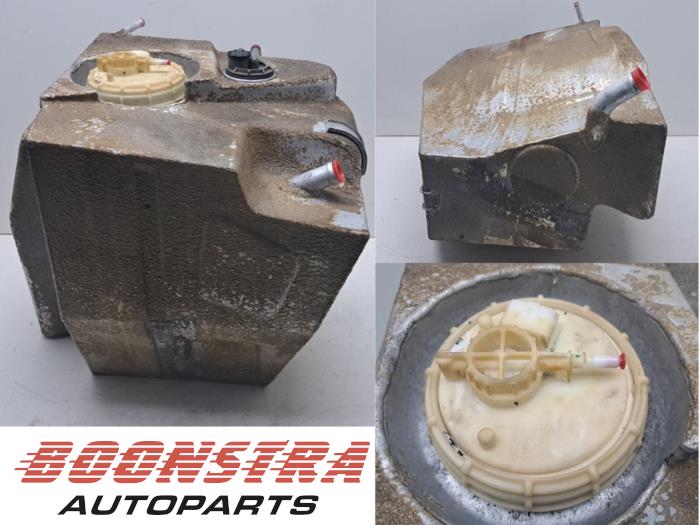 Używane Zbiornik Ferrari F430 Spider 4.3 V8 32V Cena € 499,95 Procedura marży oferowane przez Boonstra Autoparts
