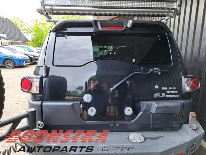Begagnade Baklucka Toyota FJ Cruiser (GSJ15) 4.0 V6 24V Dual VVTi Pris € 995,00 Marginaltabell erbjuds av Boonstra Autoparts