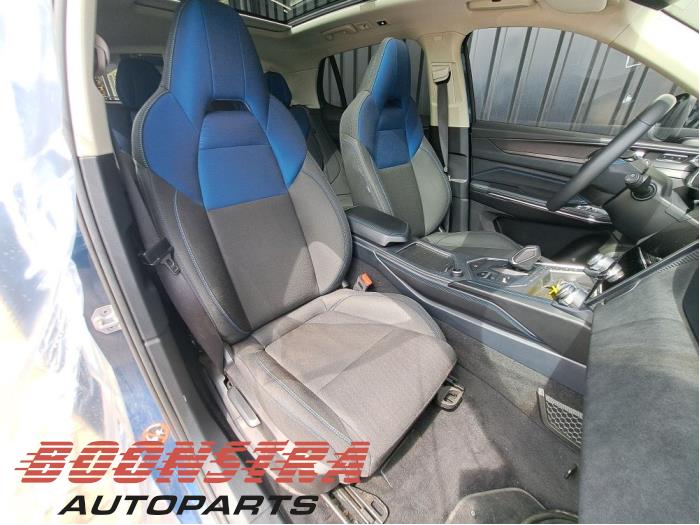 Używane Fotel prawy Lynk &amp; Co 01 1.5 PHEV Cena € 295,00 Procedura marży oferowane przez Boonstra Autoparts
