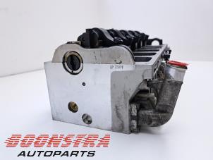 Topplock från en Volkswagen Transporter T5 2.5 TDi PF 2008