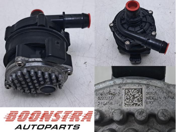 Begagnade Extra vattenpump Lynk &amp; Co 01 1.5 PHEV Pris € 68,95 Marginaltabell erbjuds av Boonstra Autoparts