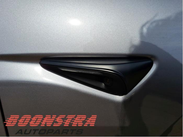 Używane Kierunkowskaz prawy Tesla Model 3 Long Range RWD 78kWh Cena € 119,00 Procedura marży oferowane przez Boonstra Autoparts