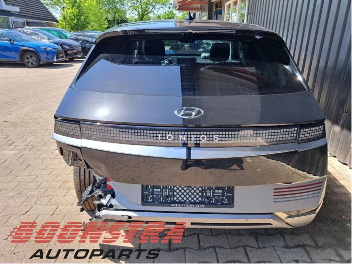 Używane Tylna klapa Hyundai Ioniq 5 (NE) 77/84 kWh RWD Cena € 695,00 Procedura marży oferowane przez Boonstra Autoparts