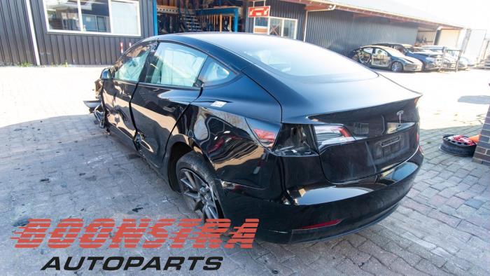 Używane Tylna klapa Tesla Model 3 Standard RWD Plus Cena € 695,00 Procedura marży oferowane przez Boonstra Autoparts