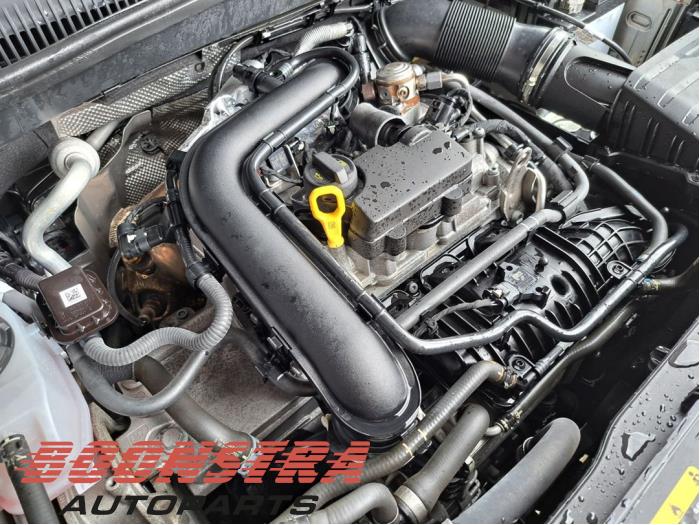 Engine from a Volkswagen T-Cross 1.0 TSI 115 12V 2024