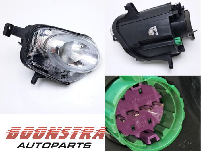 Używane Reflektor prawy Fiat 500 (312) 1.2 Cena € 174,95 Procedura marży oferowane przez Boonstra Autoparts