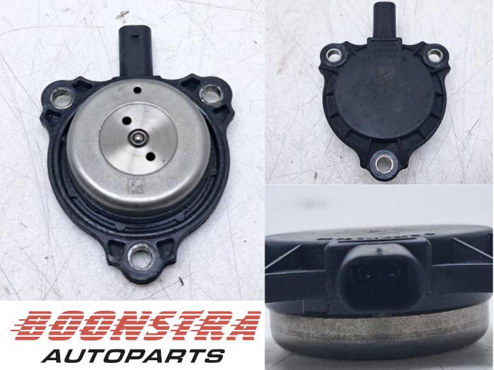 Begagnade Kamaxelsensor Mercedes C (W205) C-200 2.0 CGI 16V Pris € 24,95 Marginaltabell erbjuds av Boonstra Autoparts