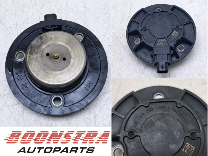 Begagnade Kamaxelsensor Volkswagen Golf VII (AUA) 2.0 R 4Motion 16V Pris € 24,95 Marginaltabell erbjuds av Boonstra Autoparts
