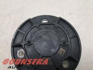 Nockenwelle Sensor van een Volkswagen Golf VII (AUA) 2.0 R 4Motion 16V 2019