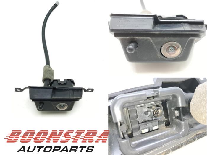 Begagnade Backkamera Landrover Discovery Sport (LC) 1.5 P300e 12V AWD Pris € 59,95 Marginaltabell erbjuds av Boonstra Autoparts