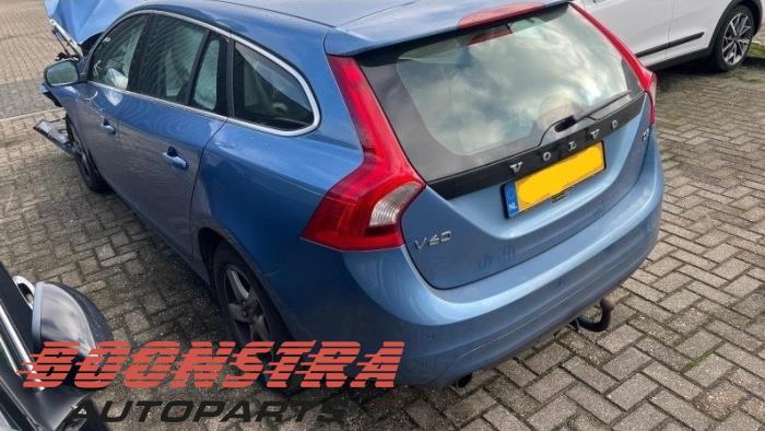 Begagnade Baklucka Volvo V60 I (FW/GW) 2.0 D3 16V Pris € 139,95 Marginaltabell erbjuds av Boonstra Autoparts