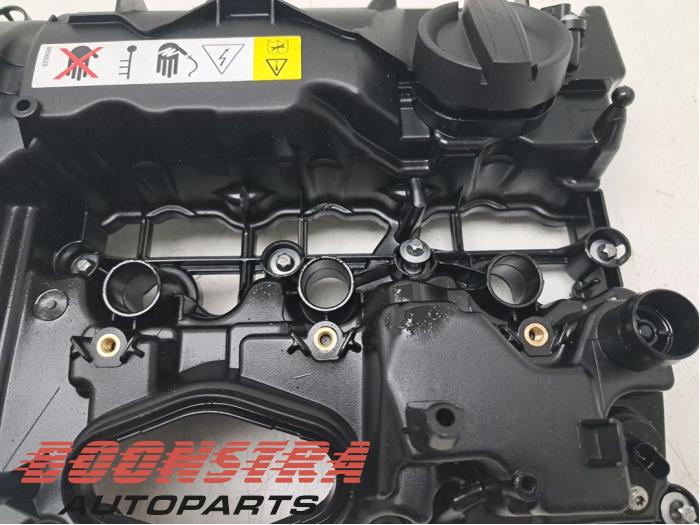 Ventildeckel van een BMW 1 serie (F20) 118i 1.5 TwinPower 12V 2016