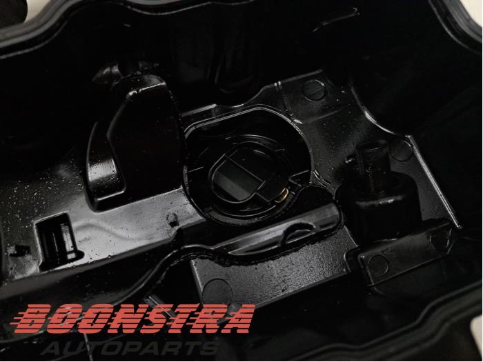 Ventildeckel van een BMW 1 serie (F20) 118i 1.5 TwinPower 12V 2016