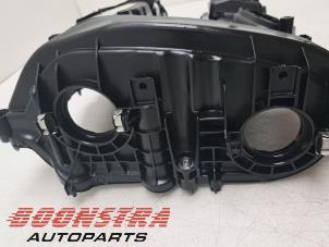 Ventildeckel van een BMW 1 serie (F20) 118i 1.5 TwinPower 12V 2016
