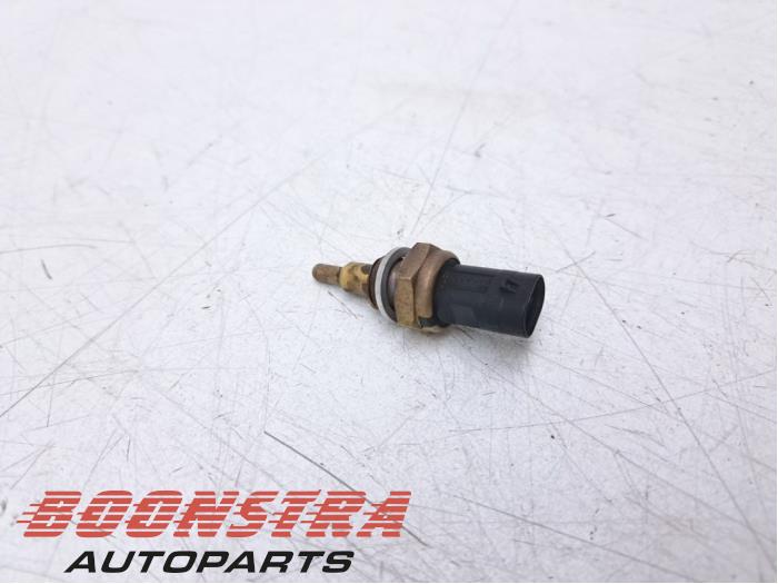 Engine temperature sensor from a BMW 1 serie (F20) 118i 1.5 TwinPower 12V 2016