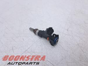 Insprutare (bensin) från en Renault Captur I (2R) 0.9 Energy TCE 12V 2017