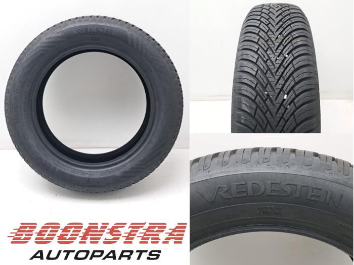 Używane Opona zimowa Nissan Micra (K12) 1.2 16V Cena € 24,95 Procedura marży oferowane przez Boonstra Autoparts