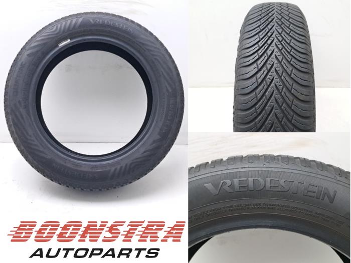 Używane Opona zimowa Nissan Micra (K12) 1.2 16V Cena € 24,95 Procedura marży oferowane przez Boonstra Autoparts
