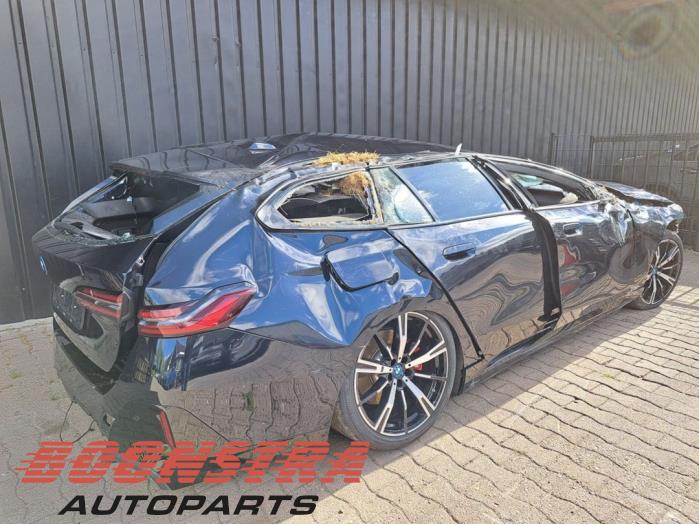 Begagnade Dödvinkelsensor BMW i5 Touring (G61) eDrive40 84 kWh Pris € 195,00 Marginaltabell erbjuds av Boonstra Autoparts