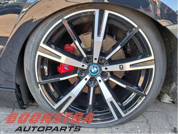 Gebrauchte Bremszange links hinten BMW i5 Touring (G61) eDrive40 84 kWh Preis € 295,00 Margenregelung angeboten von Boonstra Autoparts