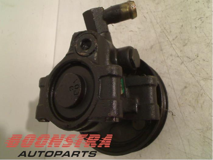 Usagé Pompe de direction Ford Focus 1 Wagon 1.8 TDdi Prix € 24,95 Règlement à la marge proposé par Boonstra Autoparts