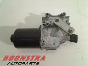 Used Front wiper motor BMW 3 serie Touring (F31) 330d 3.0 24V Price € 24,95 Margin scheme offered by Boonstra Autoparts