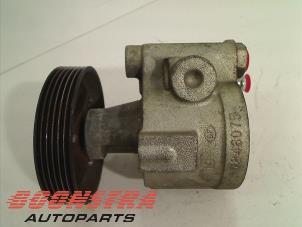 Used Power steering pump Renault Scenic Price € 24,95 Margin scheme offered by Boonstra Autoparts