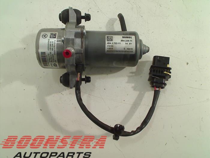 Gebrauchte Lenkkraftverstärker Pumpe Mercedes C Estate (S205) C-350 E 2.0 16V Preis € 99,95 Margenregelung angeboten von Boonstra Autoparts